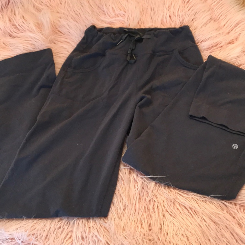 Lululemon grey lounge pants size 4